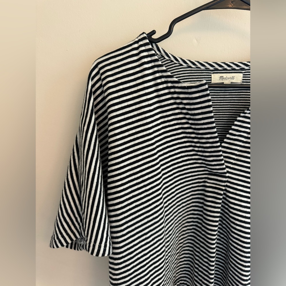 Madewell black & white stripe henley t-shirt size small